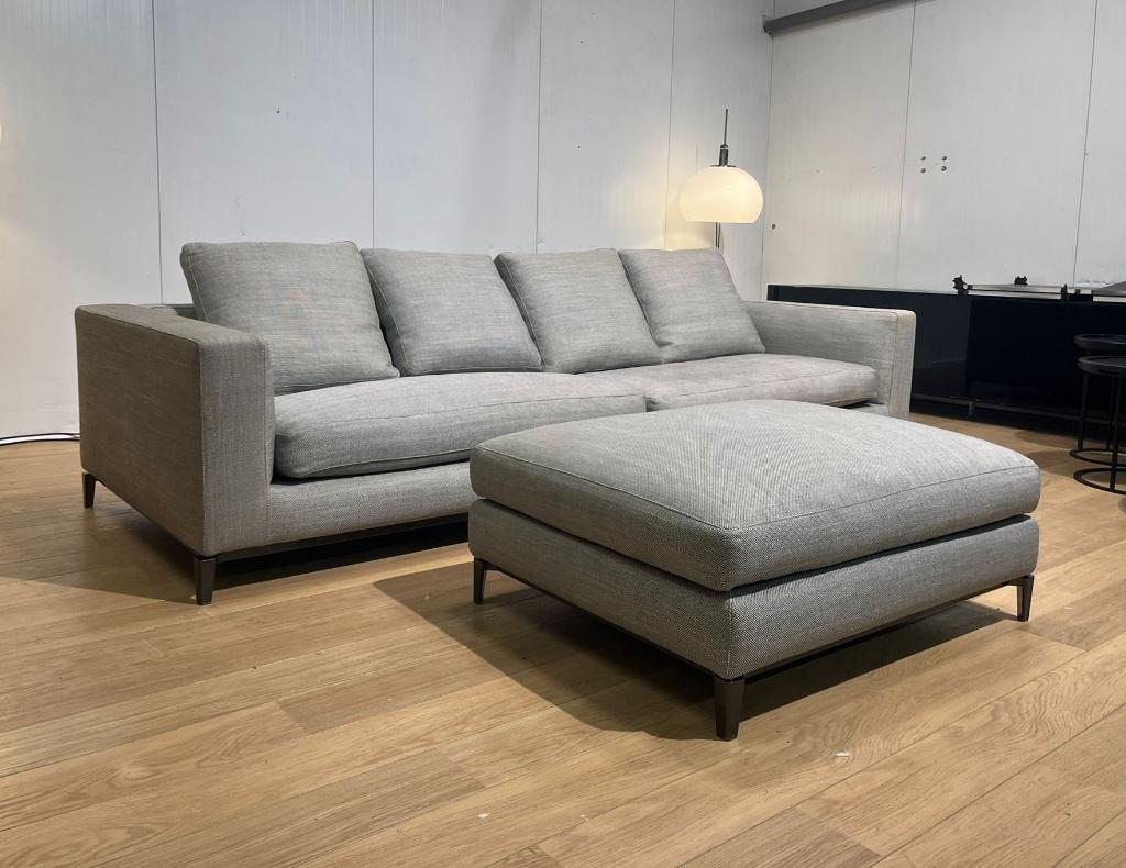 Minotti Andersen canapé 5 places + pouf retapissage – 6.000€, 100 à 125 cm, 250 à 300 cm, Enlèvement ou Envoi, Quatre personnes ou plus