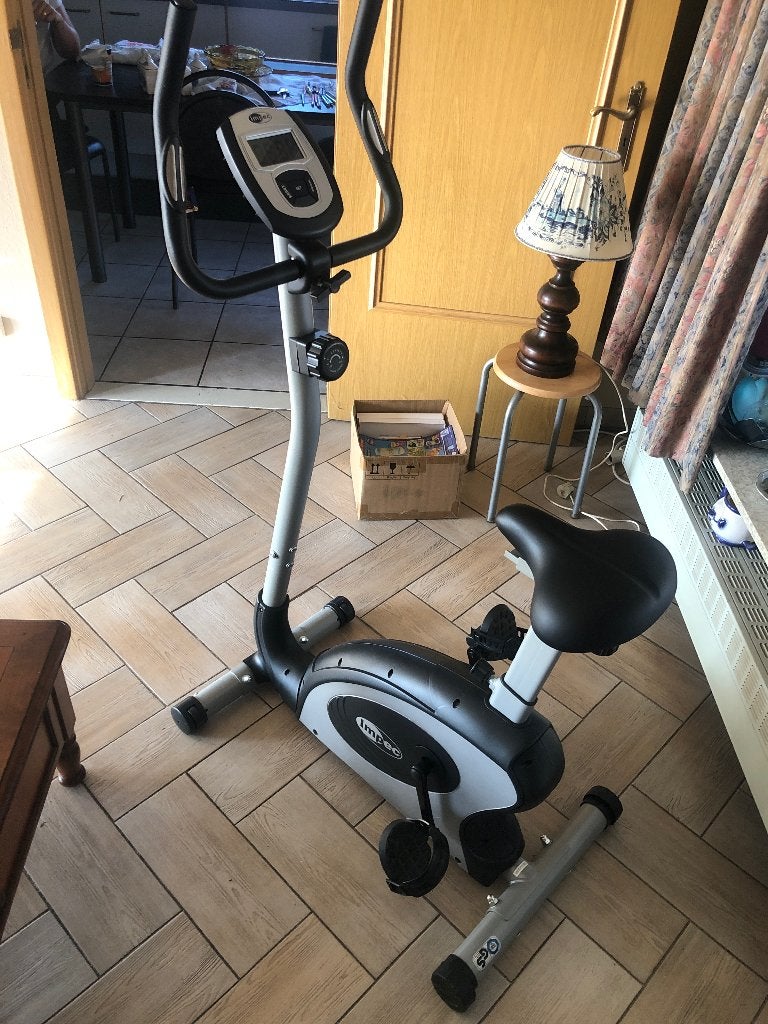 Hometrainer, Sport en Fitness, Ophalen, Aluminium, Zo goed als nieuw, Benen