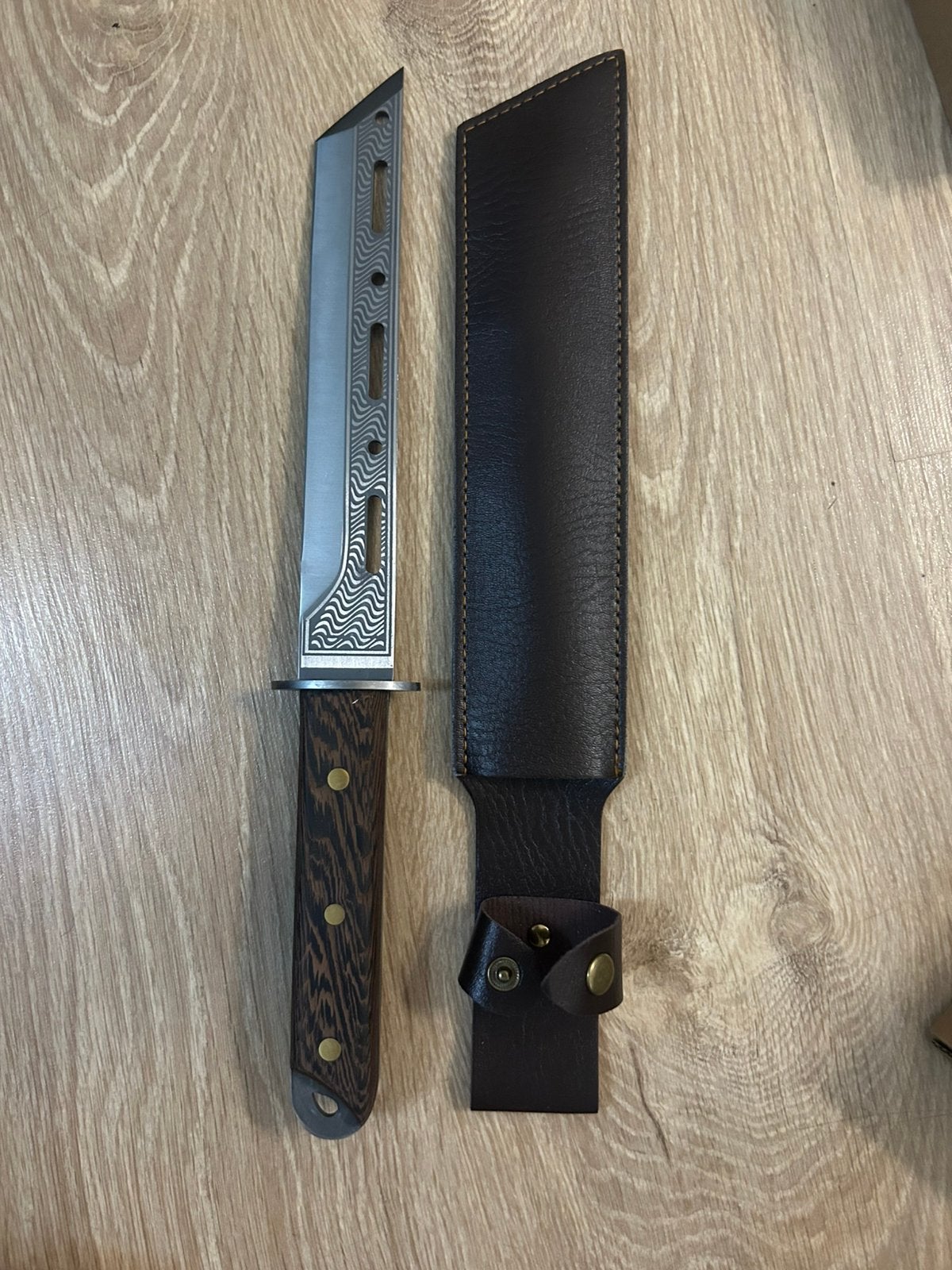 Couteau de chasse, Caravanes & Camping, Enlèvement ou Envoi, Comme neuf