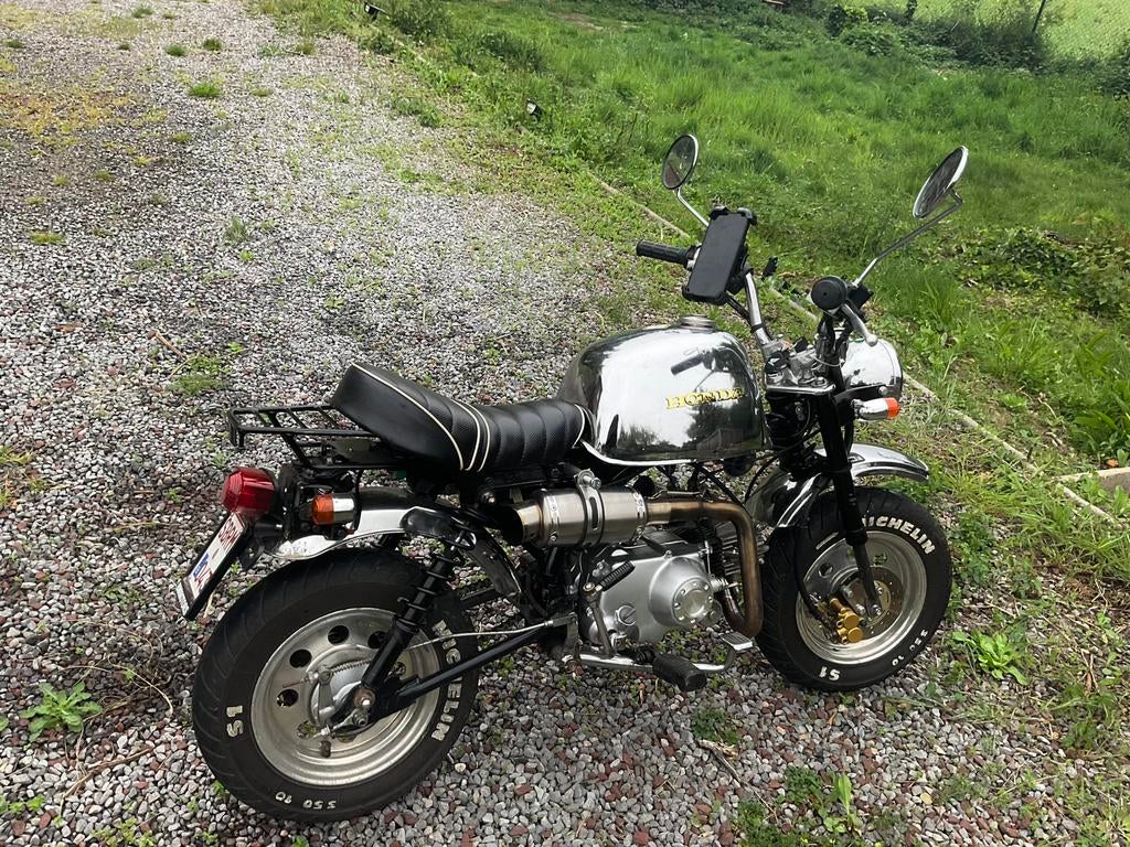 HONDA MONKEY GORILLA REPLICA SKYTEAM IN UITSTEKENDE STAAT, Fietsen en Brommers, Ophalen, 50 cc, 3 versnellingen, Klasse B (45 km/u)