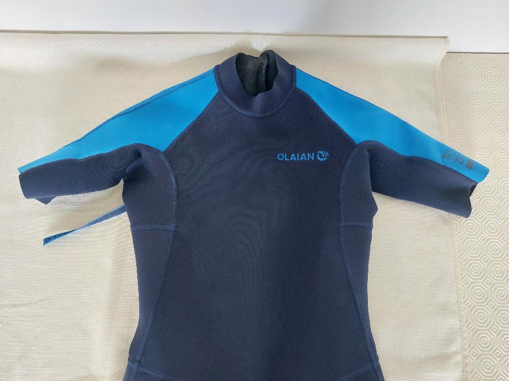 Olaian donkerblauwe wetsuit, maat 8 à 10 jaar, Kinderen en Baby's, Kinderkleding | Maat 128, Ophalen, Olaian Decathlon, Gebruikt