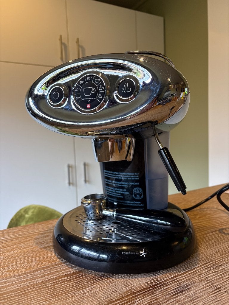 Koffiezetapparaat, Elektronische apparatuur, Ophalen, Koffiepads en cups, Espresso apparaat, Zo goed als nieuw