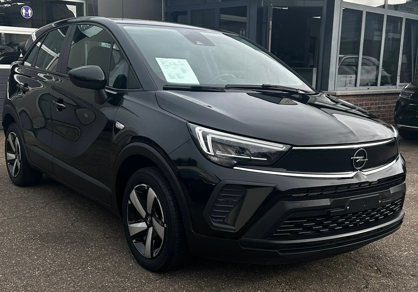 Opel Crossland 1200 Benzine Edition +..., Voorwielaandrijving, Gebruikt, Zwart, 5 deurs