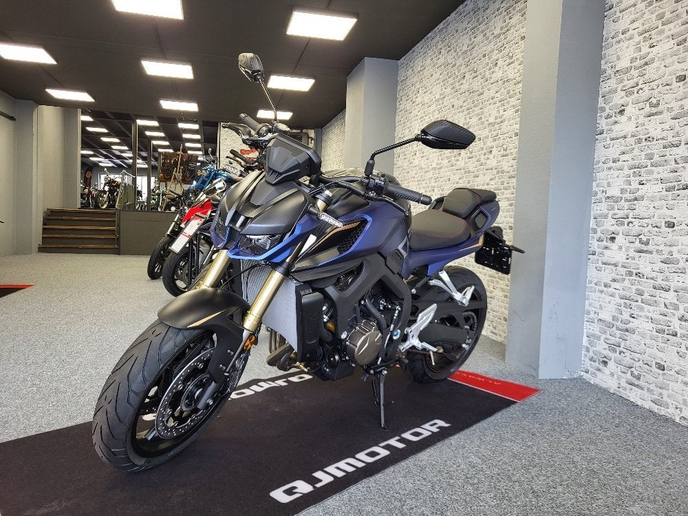 QJ Motor SRK 800, 2 cilinders, Occasion, Motorrijbewijs A, Traction Control