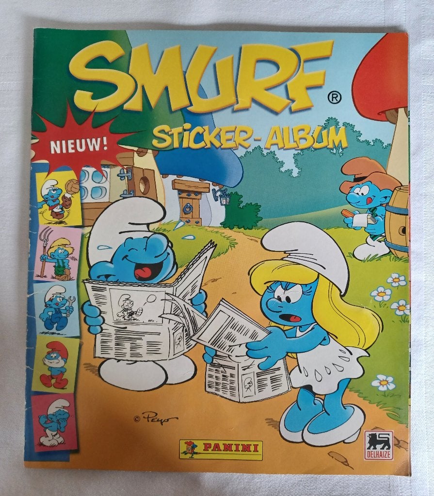 Panini album De Smurfen (2008), Hobby en Vrije tijd, Ophalen of Verzenden, Zo goed als nieuw, Meerdere stickers