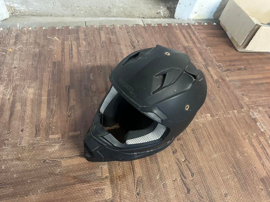 crosshelm zo goed als nieuw, Motoren, Kleding | Motorhelmen, Ophalen