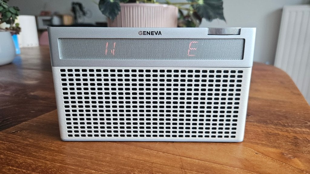 FM PORTABLE GENEVA TOURING S, DAB+, HAUT-PARLEUR BLUETOOTH, TV, Hi-fi & Vidéo, Bluetooth, Enlèvement, Enceinte portable