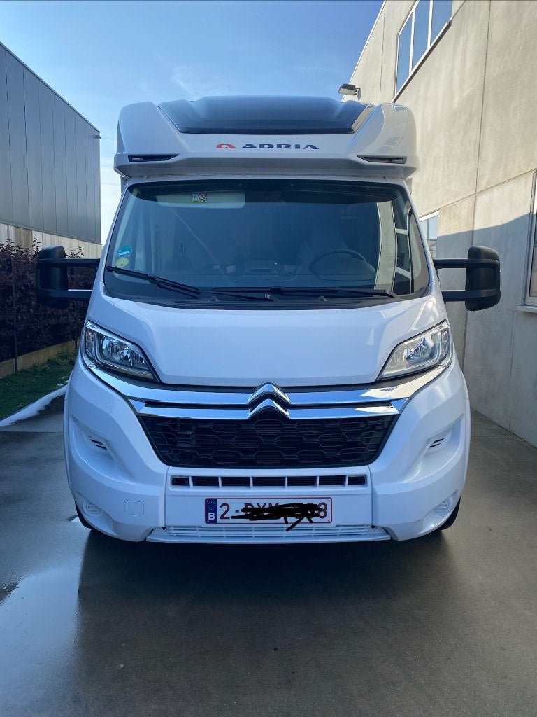 Adria coral sl, Caravans en Kamperen, Mobilhomes, Luifel, Standaard zit, Ringverwarming, 6 tot 7 meter