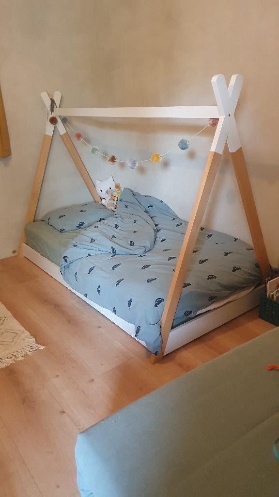 Bedhuisje, Kinderen en Baby's, Kinderkamer | Bedden, Ophalen, 85 tot 100 cm, Zo goed als nieuw, Lattenbodem