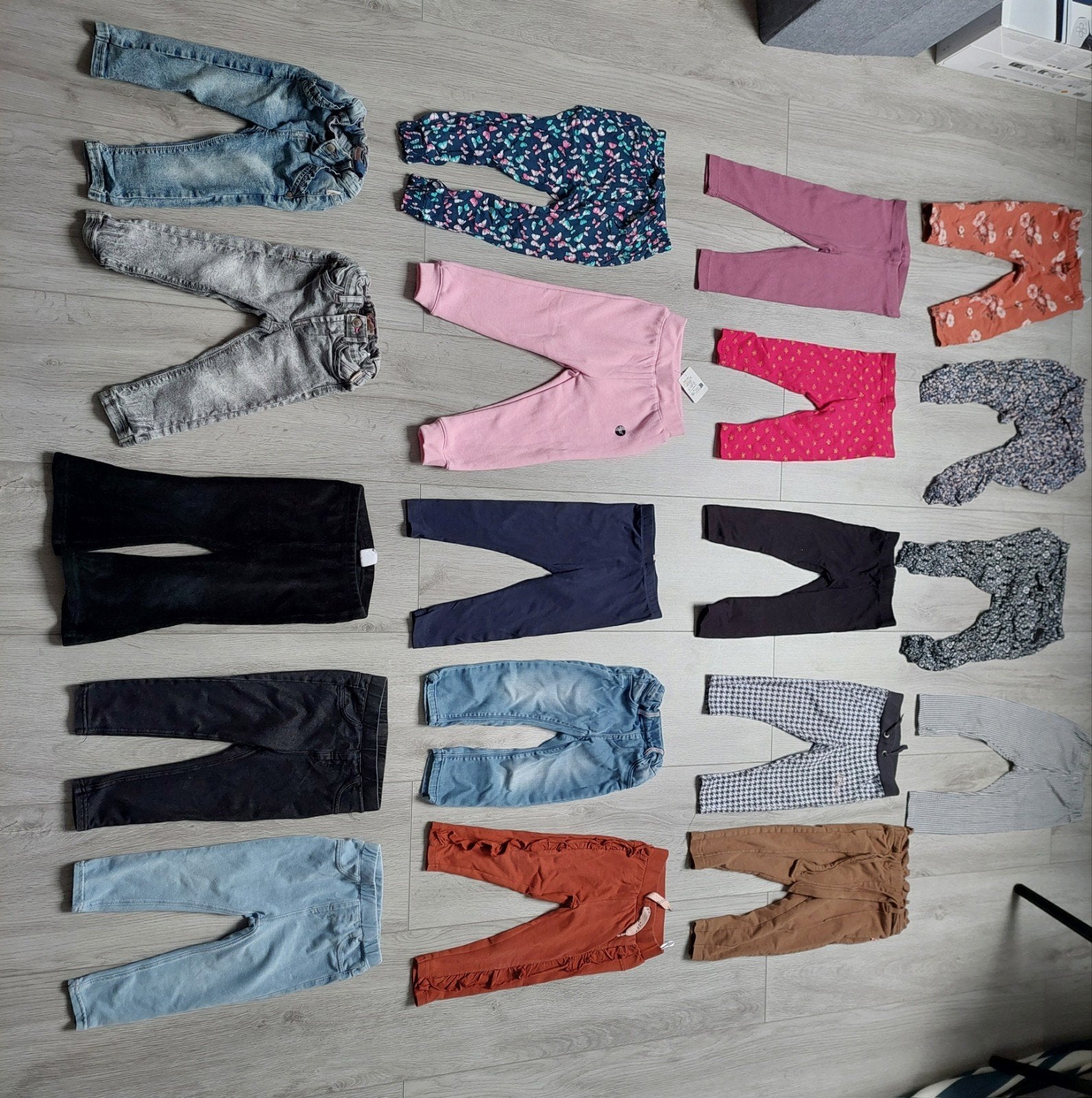 Lange broeken 86, Kinderen en Baby's, Babykleding | Maat 86, Ophalen of Verzenden, Meisje, Broekje