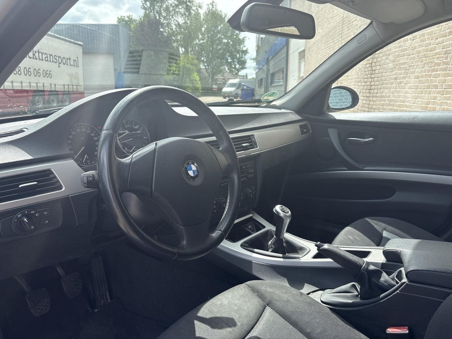 BMW 320 3-serie Touring 320i | € 1.299,- NETTO! | Climate |, Auto's, BMW, Zwart, Bedrijf, Zilver of Grijs, 182 g/km