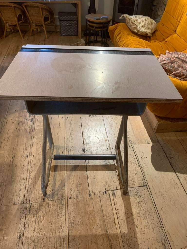 Ancien bureau d’école, tablette en Formica., Enlèvement, Comme neuf