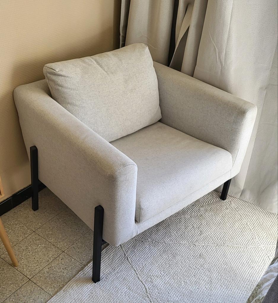 Mooie beige/grijze IKEA Koarp fauteuil zetel!, Huis en Inrichting, Ophalen