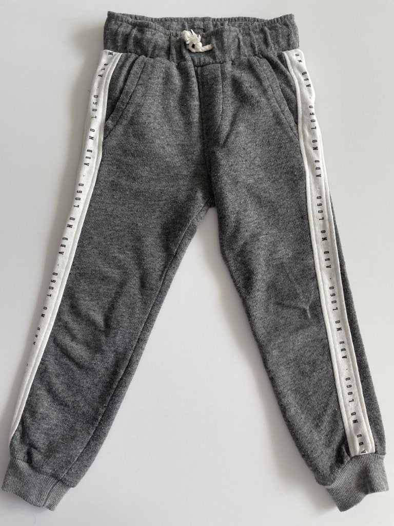 Grijze joggingbroek van ZARA, maat 116, Sport- of Zwemkleding, Ophalen of Verzenden, Zo goed als nieuw, Zara