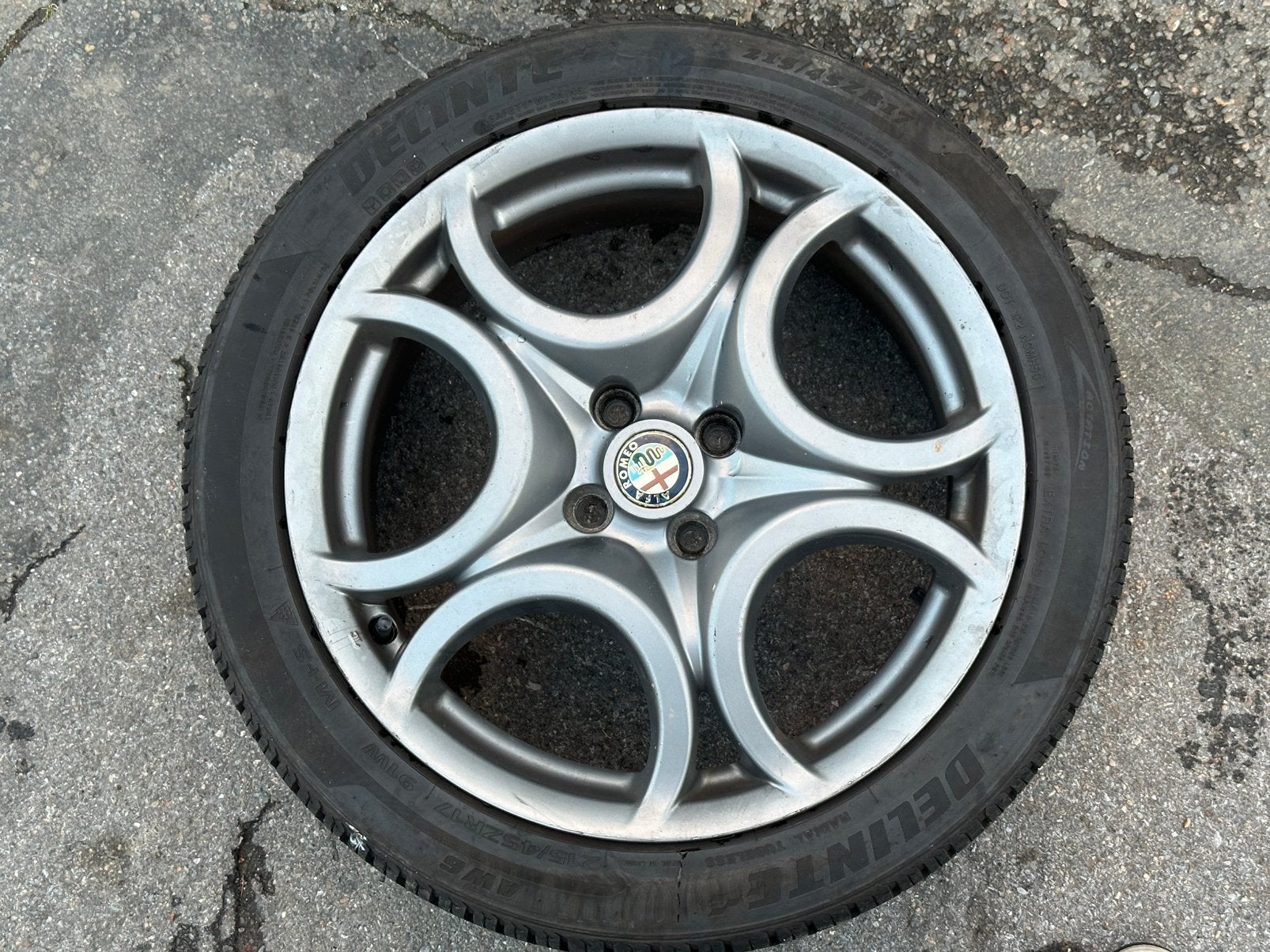 Jante alfa romeo 17p, Autos : Pièces & Accessoires, 215 mm, 4 Saisons, Pneu(s), Enlèvement