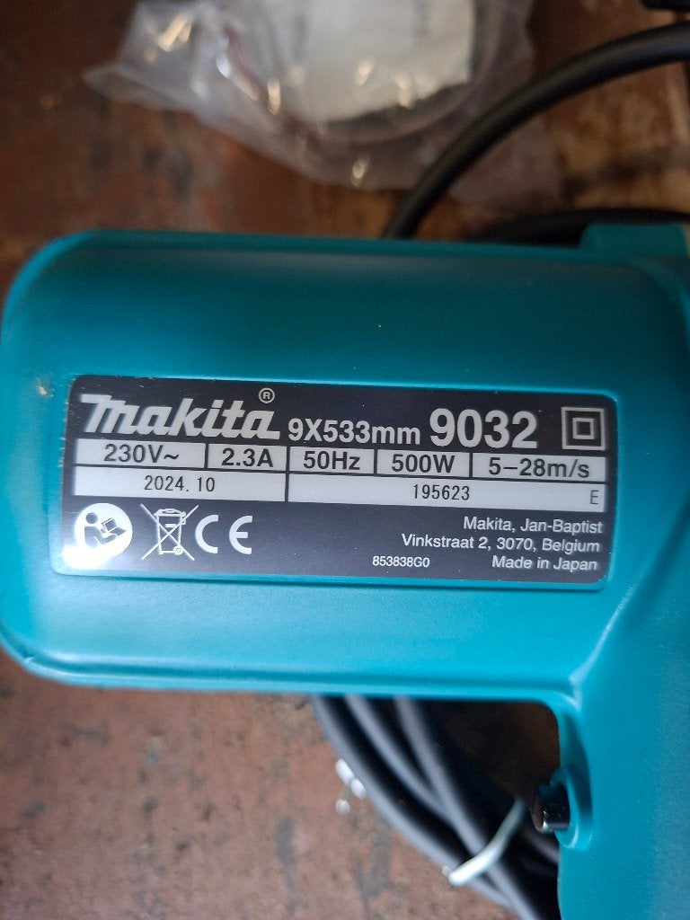 makita stripschuurmachine, nieuw, Bricolage & Construction, Outillage | Foreuses, Enlèvement, Neuf, 400 à 600 watts, Autres types