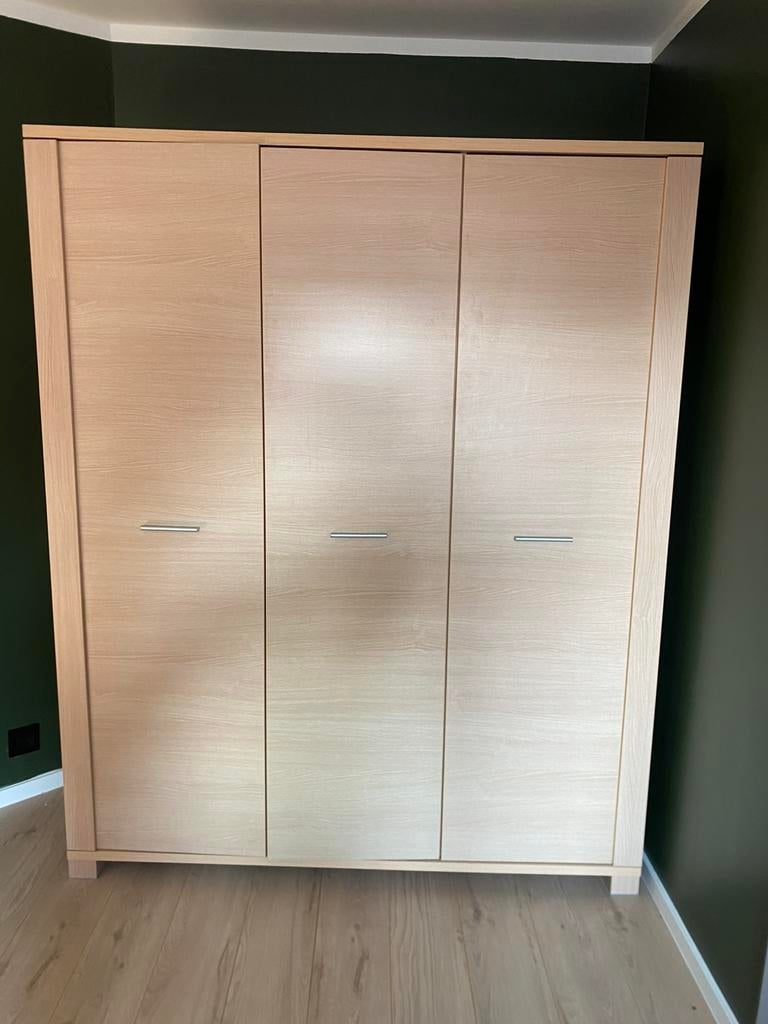Chambre pour enfants, Enlèvement
