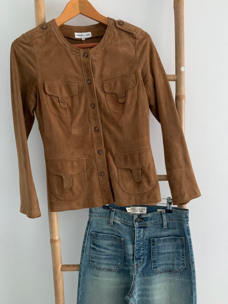 *Gerard Darel suede jasje in maat 38*Nieuwstaat!, Kleding | Dames, Maat 38/40 (M), Bruin, Verzenden, Zo goed als nieuw