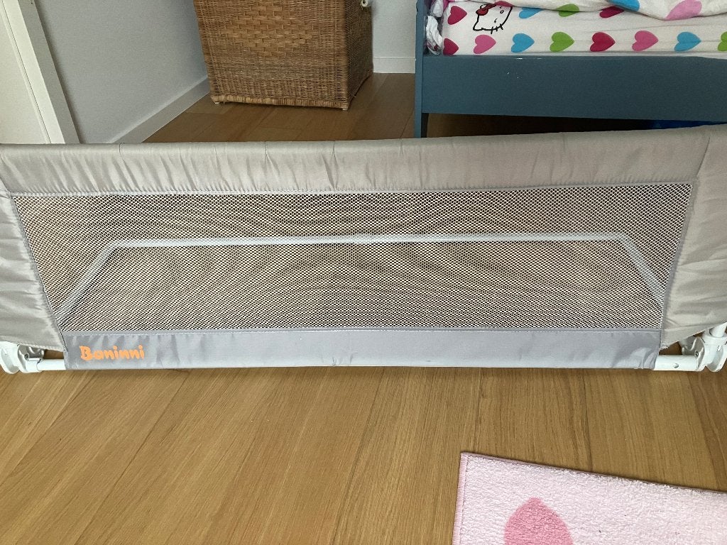 Bedhek Banning 120 cm grijs, Ophalen, Zo goed als nieuw, Minder dan 140 cm, Matras