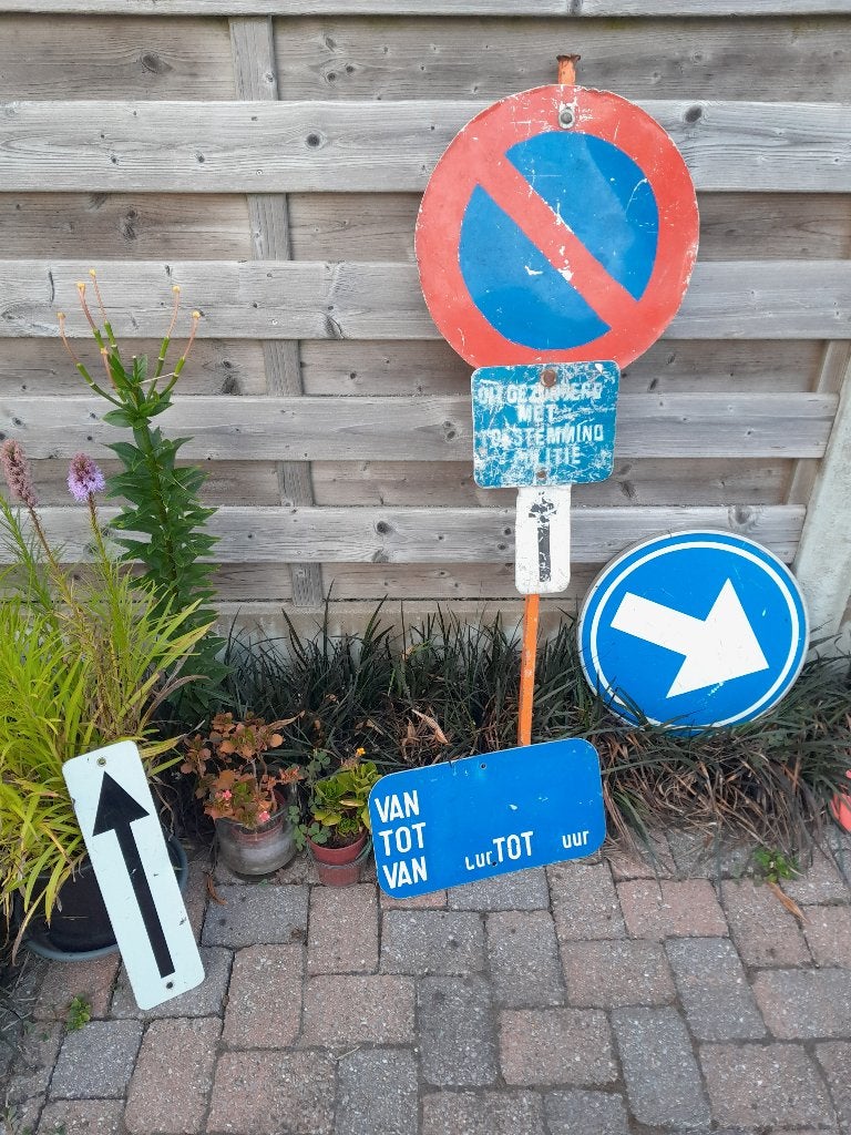 Garçonniere panneaux de signalisation (divers), Enlèvement, Utilisé, Voitures