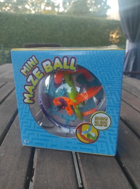 Mini maze ball puzzel in doos Peers Hardy Group, Hobby & Loisirs créatifs, Sport cérébral & Puzzles, Enlèvement, Comme neuf, Rubik's Cube ou Puzzle 3D