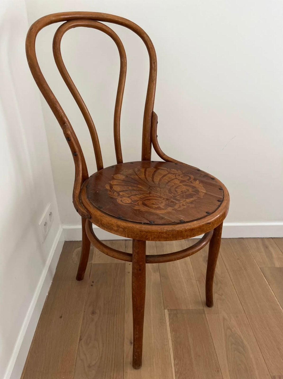 Chaise Thonet/J. & J. kohn, Enlèvement