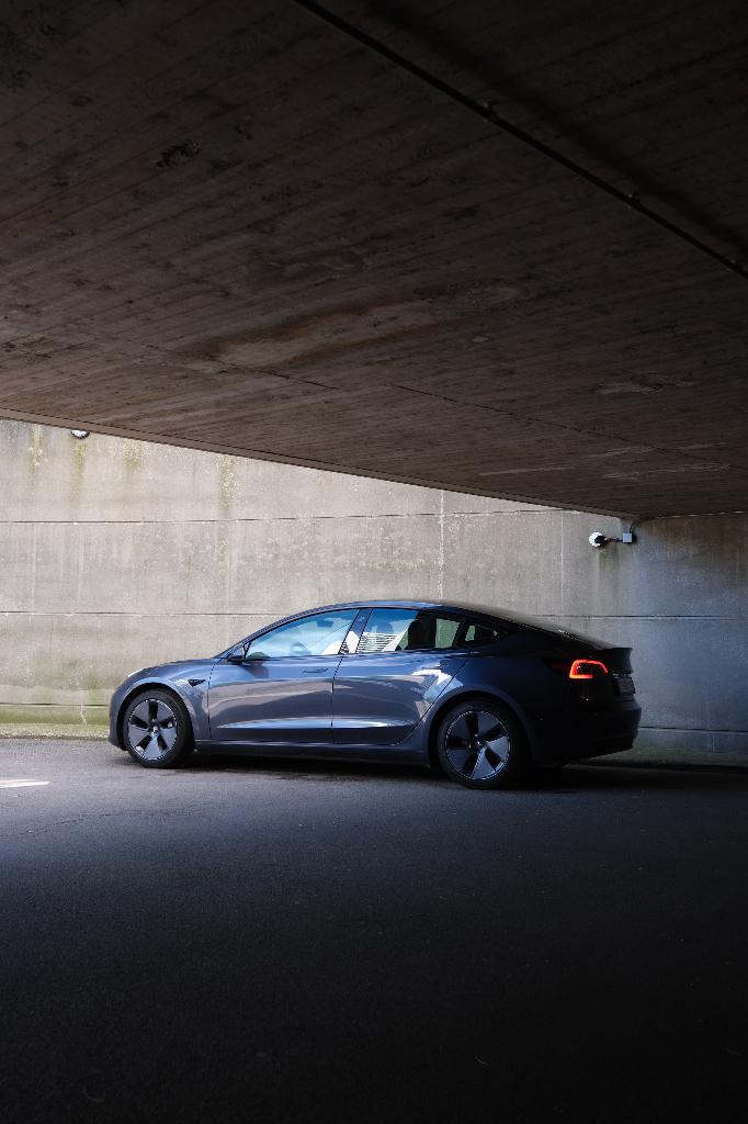Tesla Model 3 SR+ 35.000km, Auto's, Achterwielaandrijving, Zwart, Leder, Elektrisch