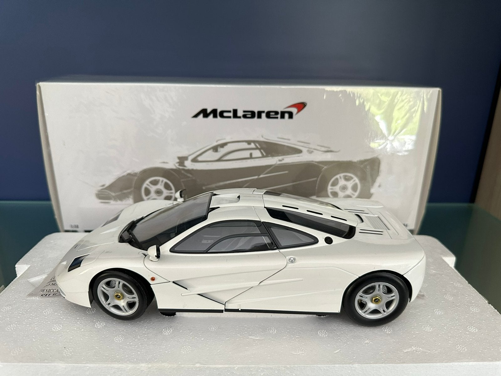 1/18 McLaren F1 - Minichamps, Ophalen of Verzenden, Zo goed als nieuw, MiniChamps