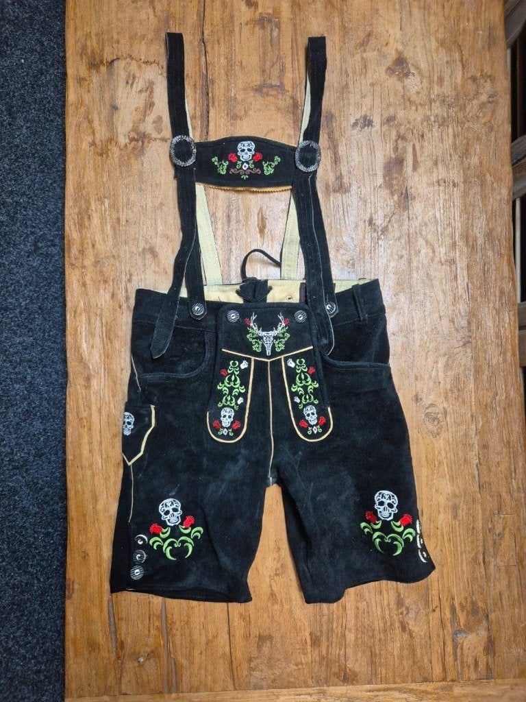 Gave stoere lederhosen, Gris, Enlèvement ou Envoi, Oktoberzauber, Porté