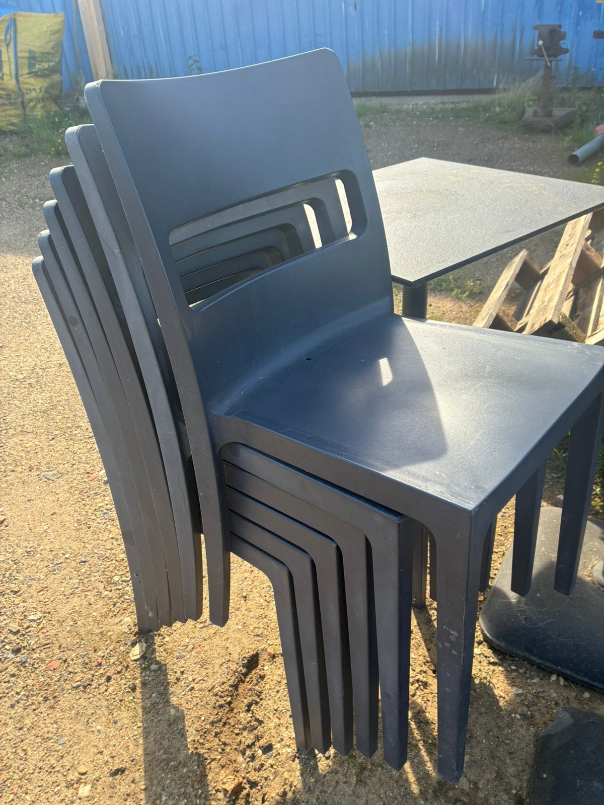 Tafel +stoelen+ paraplu voeten, Tuin en Terras, Ophalen, Zo goed als nieuw