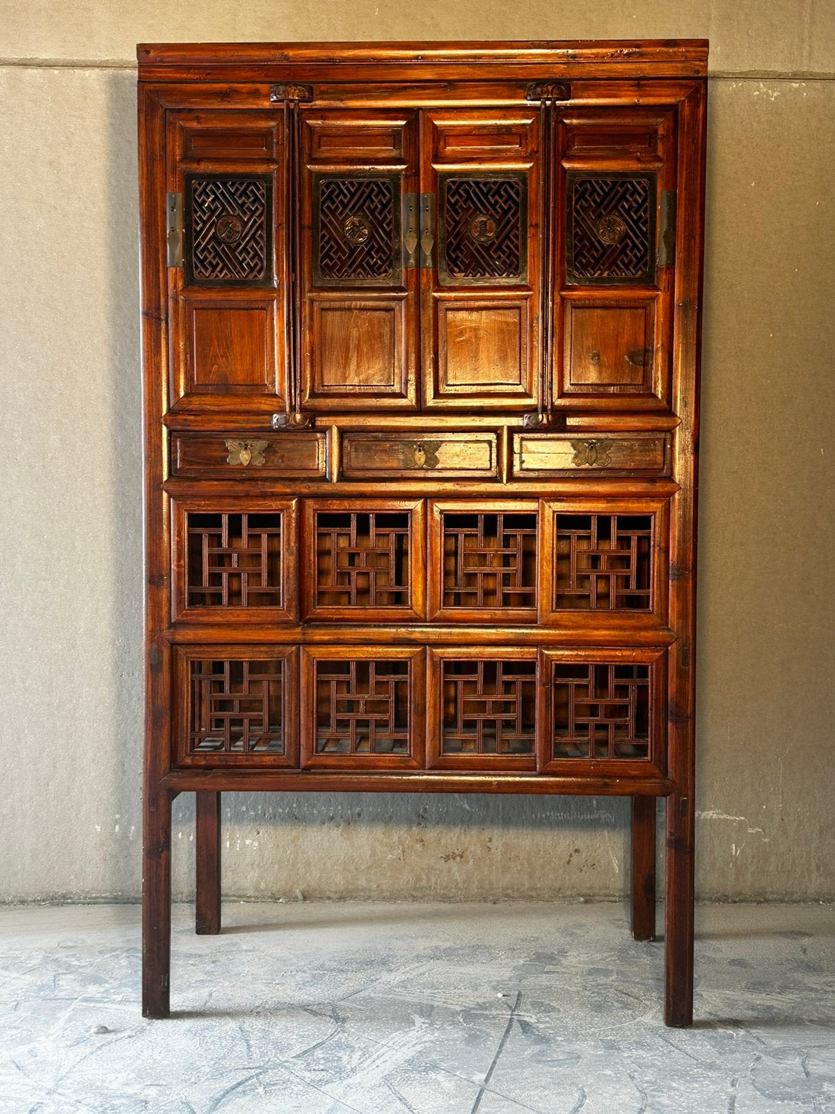 Magnifique cabinet chinois en bois massif,, Maison & Meubles, Enlèvement, Comme neuf