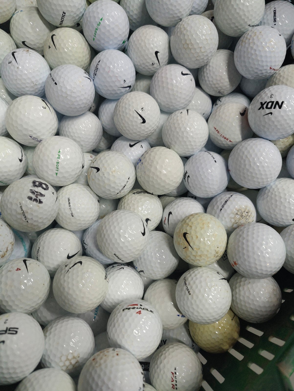 nike golfballen mix 100 stuks, Sport en Fitness, Ophalen of Verzenden