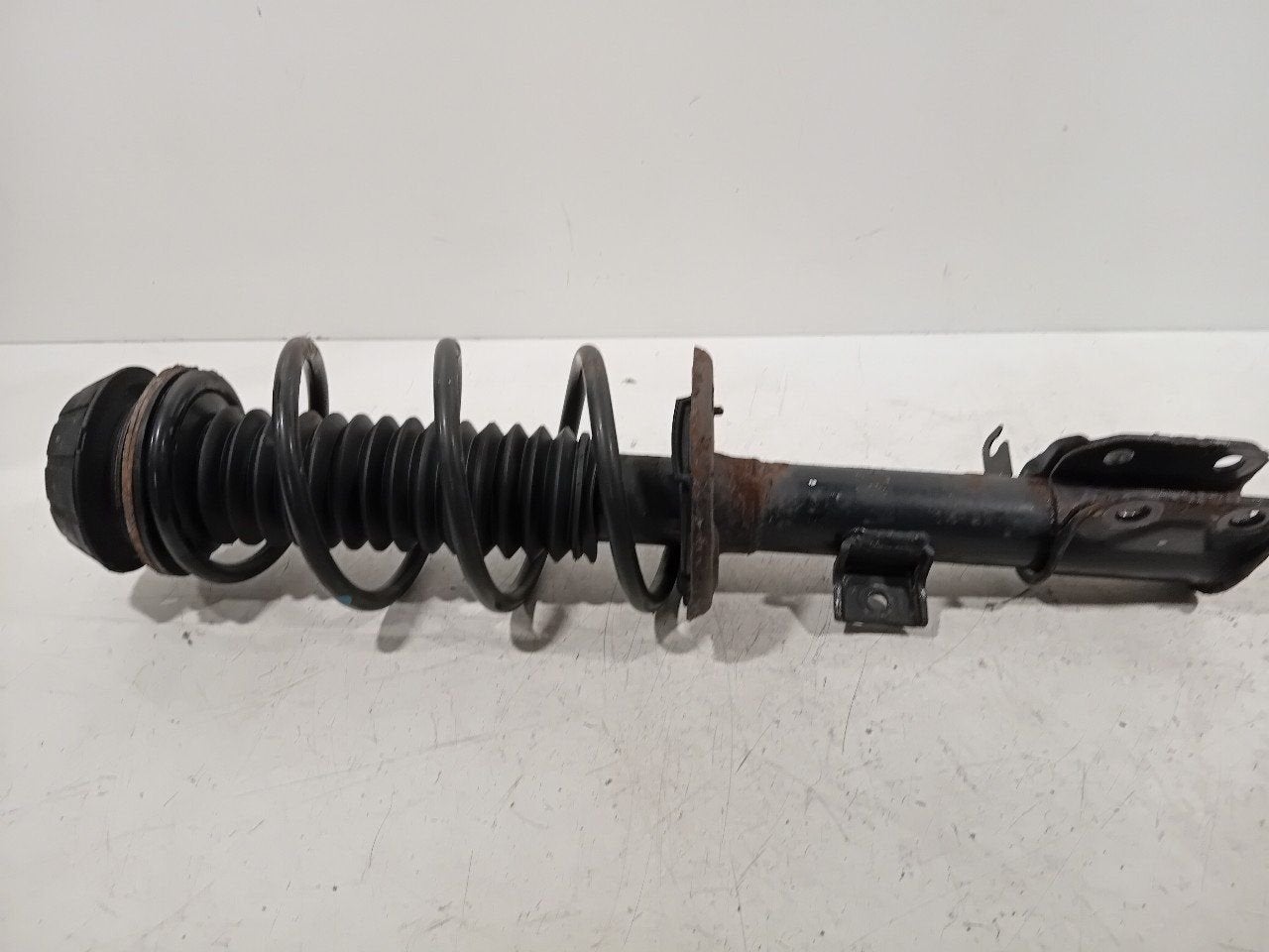 Veerpoot rechts voor Suzuki Vitara, Onderdelen@venauto.nl, Van der Ven Autorecycling B.V., Ettenseweg 76, 4706 PB Roosendaal, The Netherlands