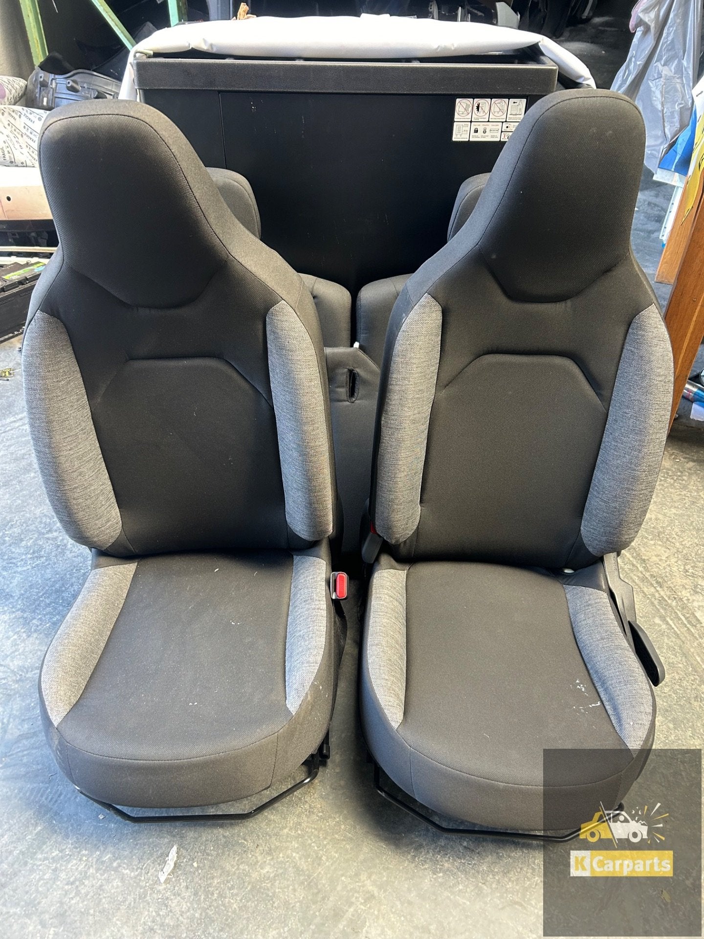 Toyota Aygo X stoelen set bekleding hoogte verstelbaar, Auto-onderdelen, Info@toyota.co.jp, Gebruikt, Toyota Motor Corporation