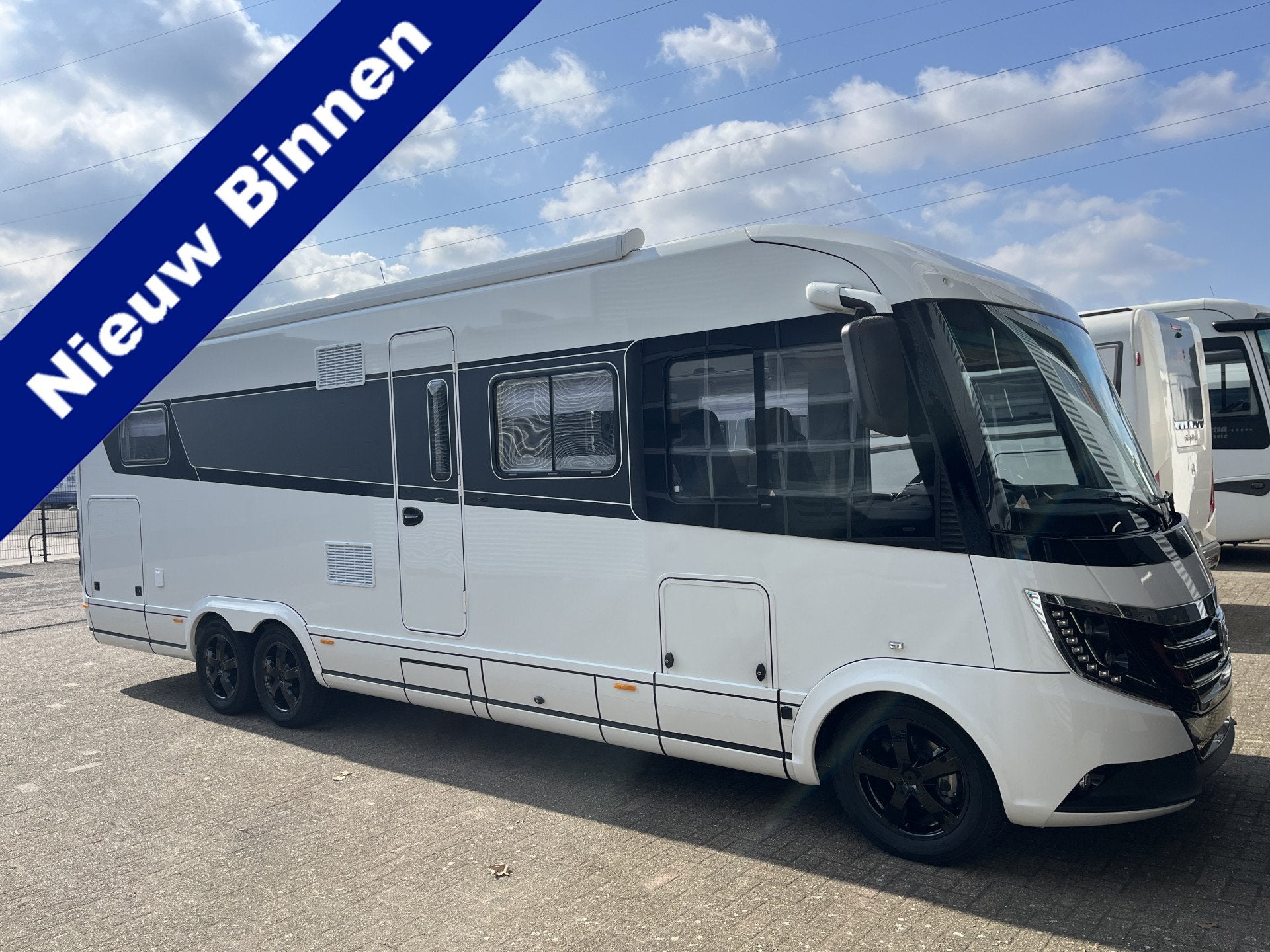 NIESMANN BISCHOFF Arto 88EK 180pk Aut +Hefbed 5-persoons Lev, 8 mètres et plus, Niesmann+Bischoff, 8 à 9 mètres, Diesel