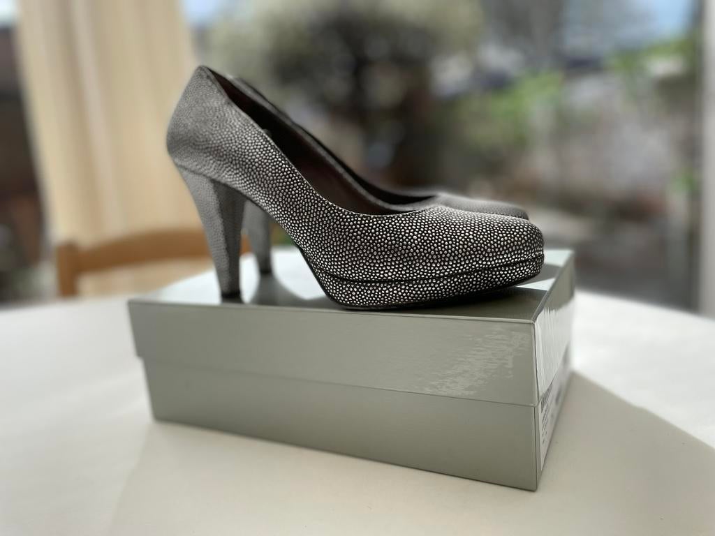 Magnifique ensemble talons (T39) et sac Linea Raffaelli, Kleding | Dames, Schoenen, Ophalen, Grijs