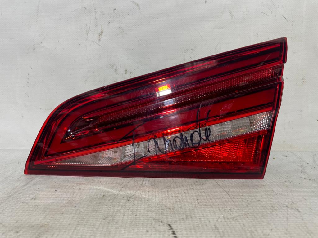 Feux arriere droit INNONDE AUDI A3 8V4945094C, Audi, Enlèvement, Utilisé