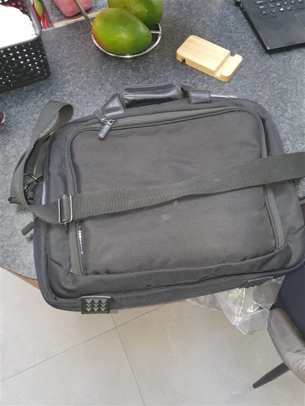 "Targus" laptoptas, Computers en Software, Ophalen of Verzenden, Zo goed als nieuw, Targus
