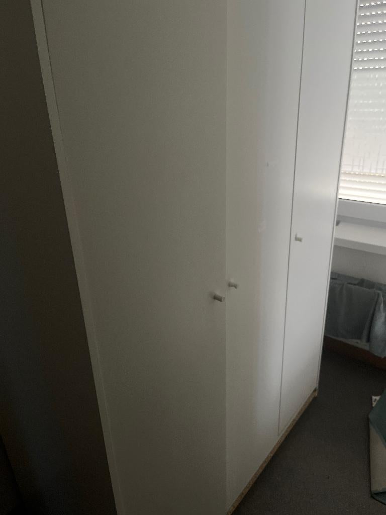 Armoire gratuite, Enlèvement, Comme neuf