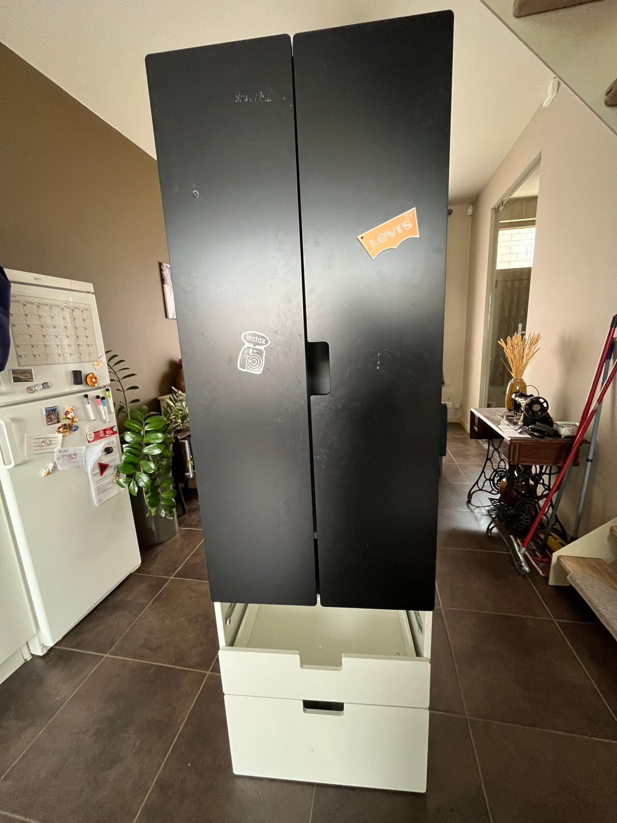 Gratis  kast ikea, Huis en Inrichting, Kasten | Kleerkasten, Ophalen, Gebruikt