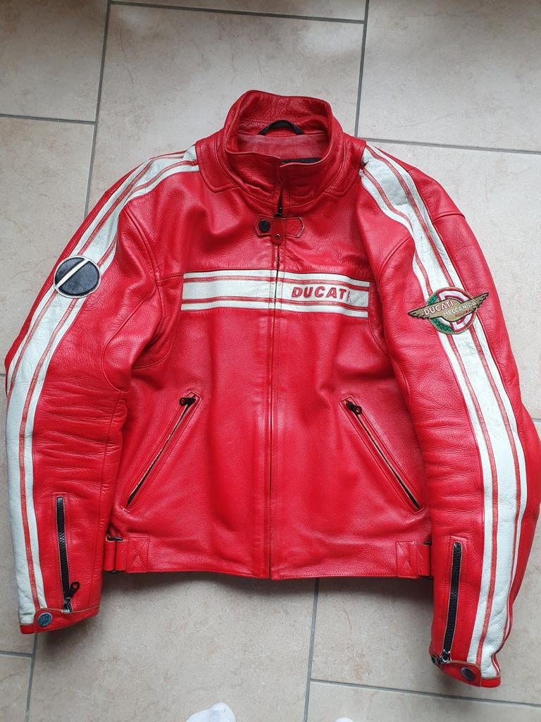 Dainese Ducati cuir XL 52, Motoren, Kleding | Motorkleding