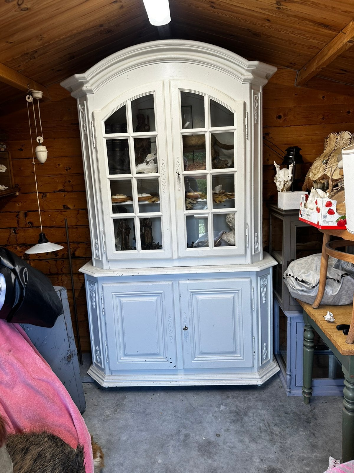Oude kast, Enlèvement, Comme neuf
