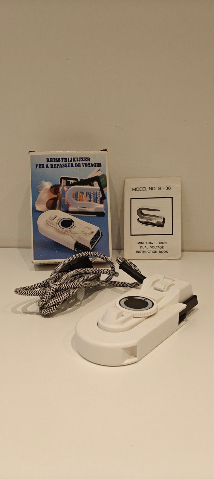 Reisstrijkijzer, Elektronische apparatuur, Ophalen, Nieuw, Strijkijzer met snoer