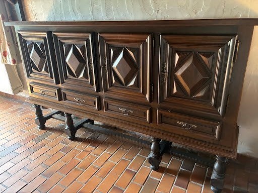grand buffet en bois massif / Style Henri II, Maison & Meubles, Enlèvement