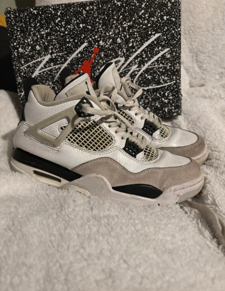 Jordan 4, Enlèvement ou Envoi, Porté, Noir