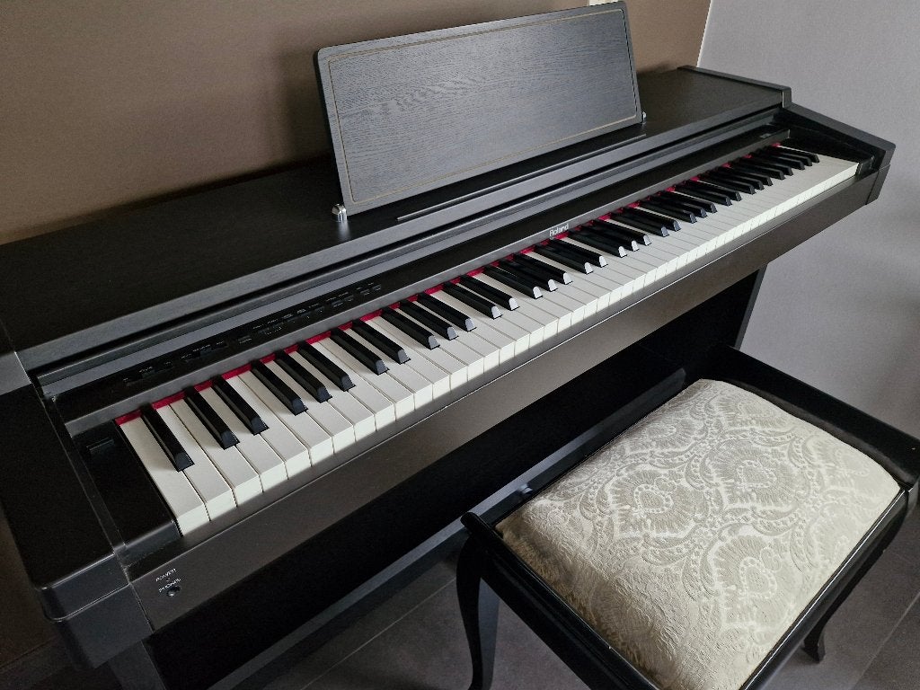 Roland HP1700L digitale piano, Muziek en Instrumenten, Piano's, Ophalen, Gebruikt, Zwart, Digitaal