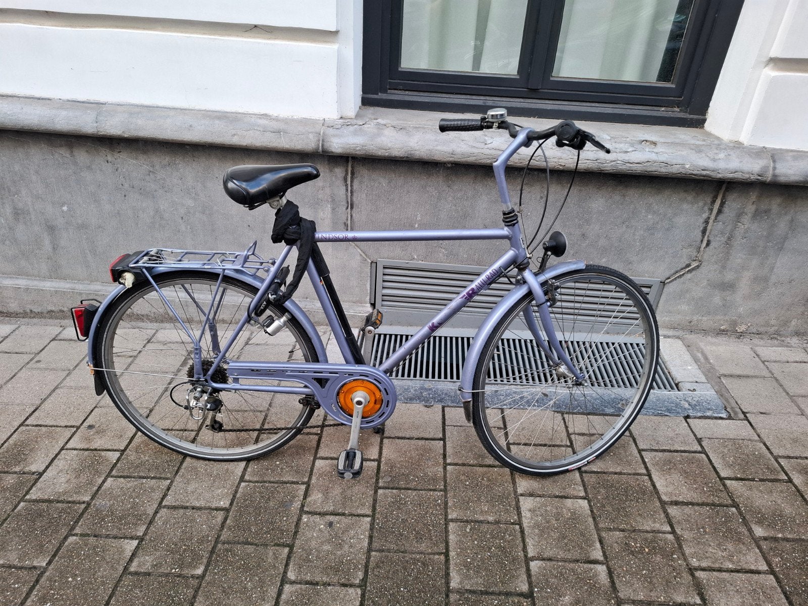 Ideale kot of stationsfiets, Enlèvement