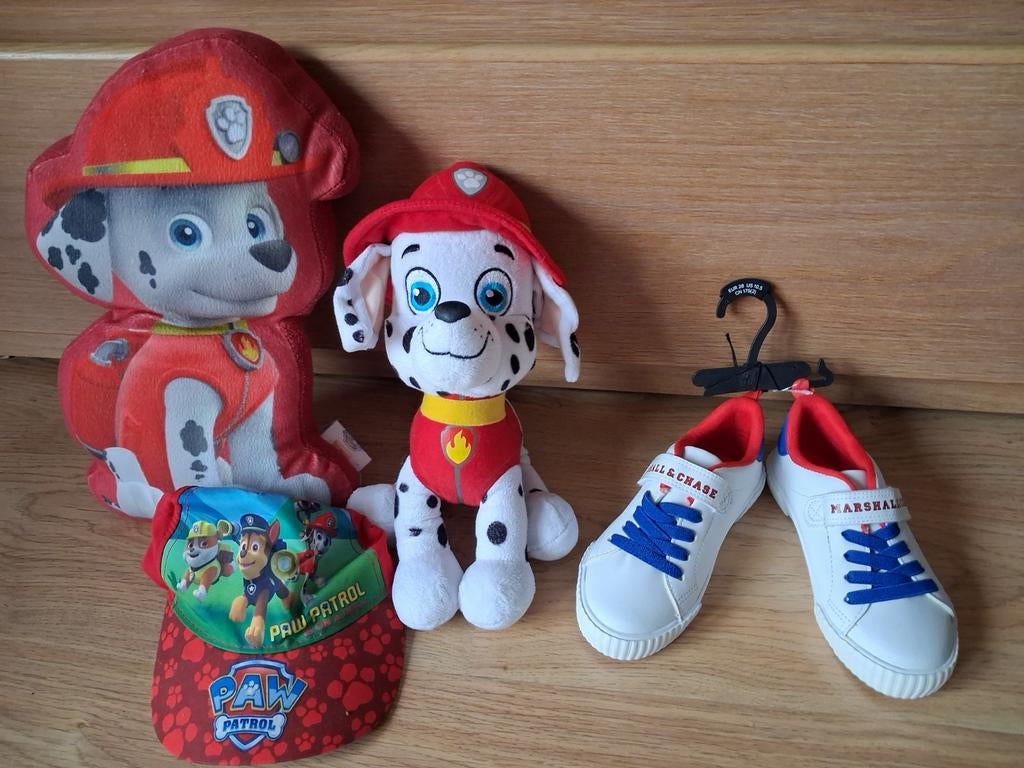 Paw Patrol : hond , pet , kussen en schoenen maat 28, Ophalen of Verzenden, Hond