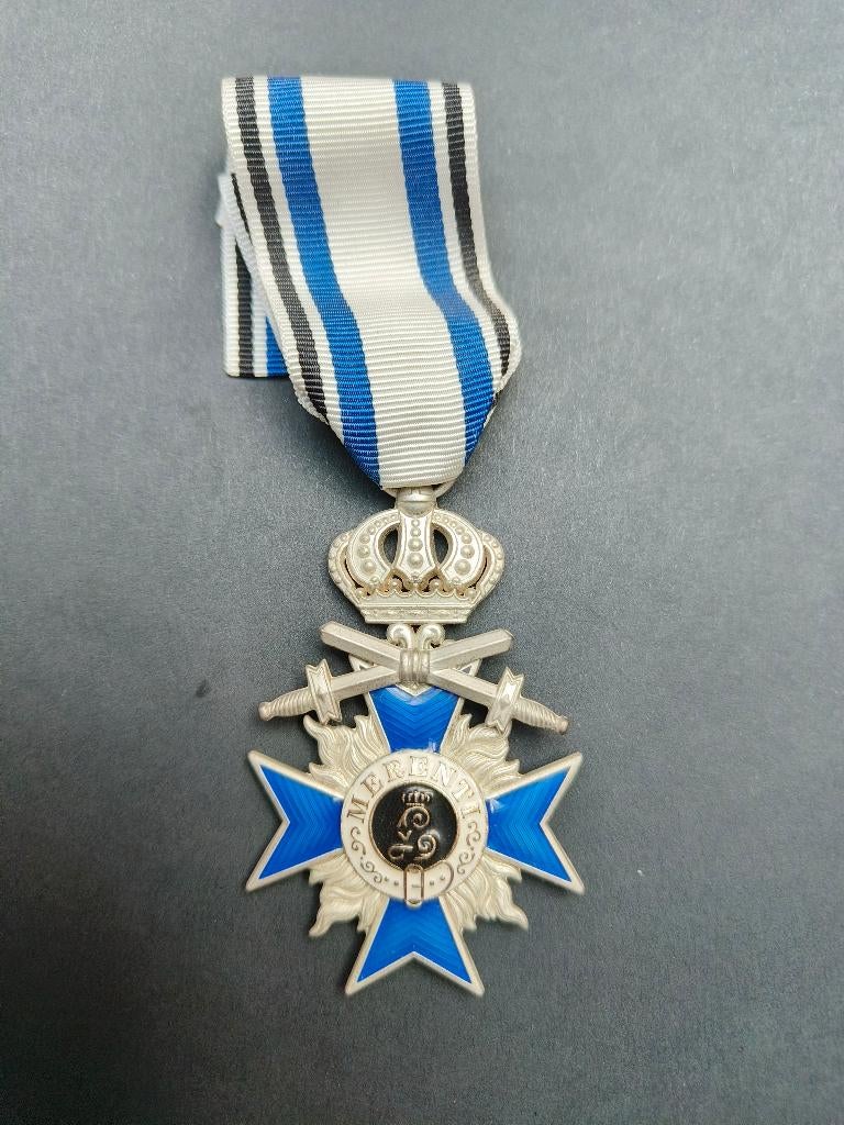 Militaria / decoration, Verzamelen, Militaria | Algemeen, Ophalen of Verzenden, Landmacht, Lintje, Medaille of Wings