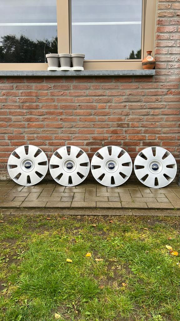 Ford Galaxy wieldoppen set 16 inch, Auto diversen, Wieldoppen, Ophalen, Zo goed als nieuw